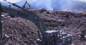913th Engineer Company clears debris after Hurricane Helene