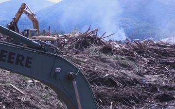 913th Engineer Company clears debris after Hurricane Helene