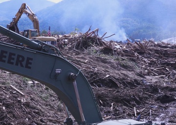 913th Engineer Company clears debris after Hurricane Helene