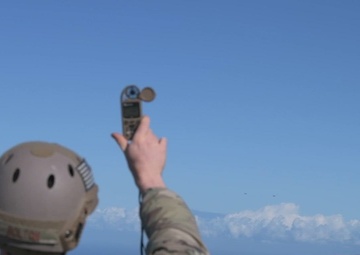 Arctic Aloha Forces leap into action for JPMRC 25-01 in Hawaii