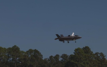 VMFA-533 receives their first F-35B Lightning II jet