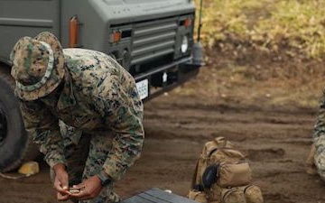 KS 25 | 12th MLR Marines Establish Fire Direction Center