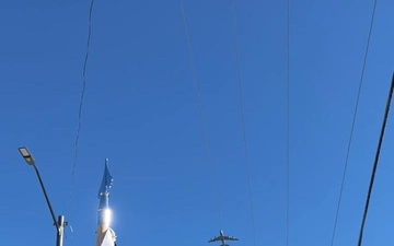 Airmen carry colors during Leavenworth Veterans Day Parade