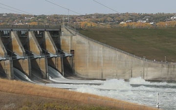 Gavins Point Dam Bulkhead Gate Replacement