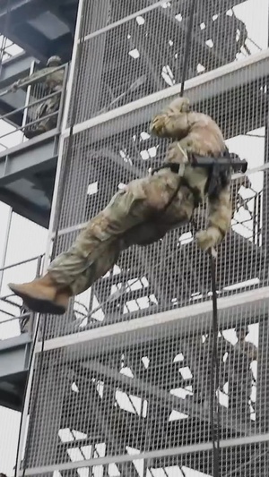 Army National Guard Warrior Training Center conducts Air Assault Course