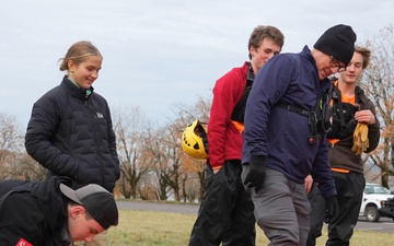 Youth Search and Rescue Team Trains with National Guard Helicopter Crew