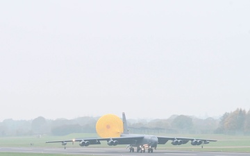 Last B-52s land at RAF Fairford for BTF 25-1