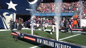 10th Mountain Division participates in NFL Salute to Service