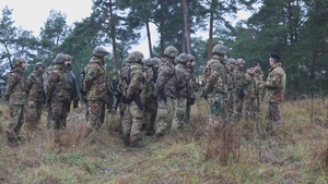 Italian soldiers conduct FH70 live fire exercise as part of Dynamic Front 25