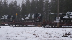Finnish Army unload K9 Thunder self-propelled howitzers during DF25