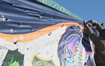 U.S. Capitol Christmas Tree gets unwrapped for its public debut