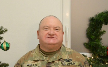 Capt. Willard Wells / Holiday Season