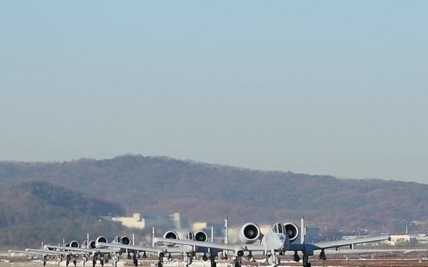 U.S. and Philippine Air Forces conduct DFE