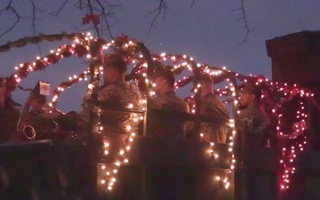 2d MARDIV Christmas Caroling