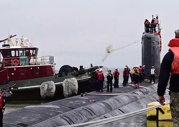 USS New Mexico (SSN 779) Returns from Deployment in Time for the Holidays