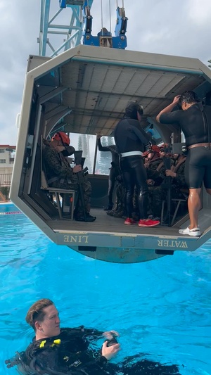 NMCB-3 Seabees Particiapte in Helo Dunker