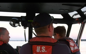 Title: U.S. Coast Guard Destin, Conducts Underwater Demolition Security