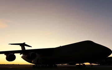 C-5M Super Galaxy Timelapse