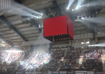 Cadre rappel during farm show