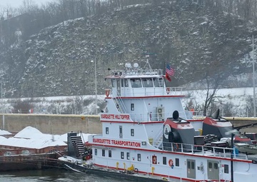 Lock Operators Keep Commerce Moving in All Seasons