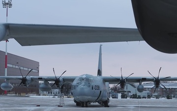 U.S. Marines with VMGR-252 prepare for a cold weather training exercise