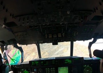 Inside the Cockpit of a California National Guard C-130 Suppressing Hughes Fire