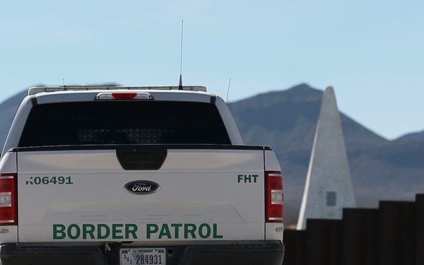 Defense Secretary visits the U.S.-Mexico border