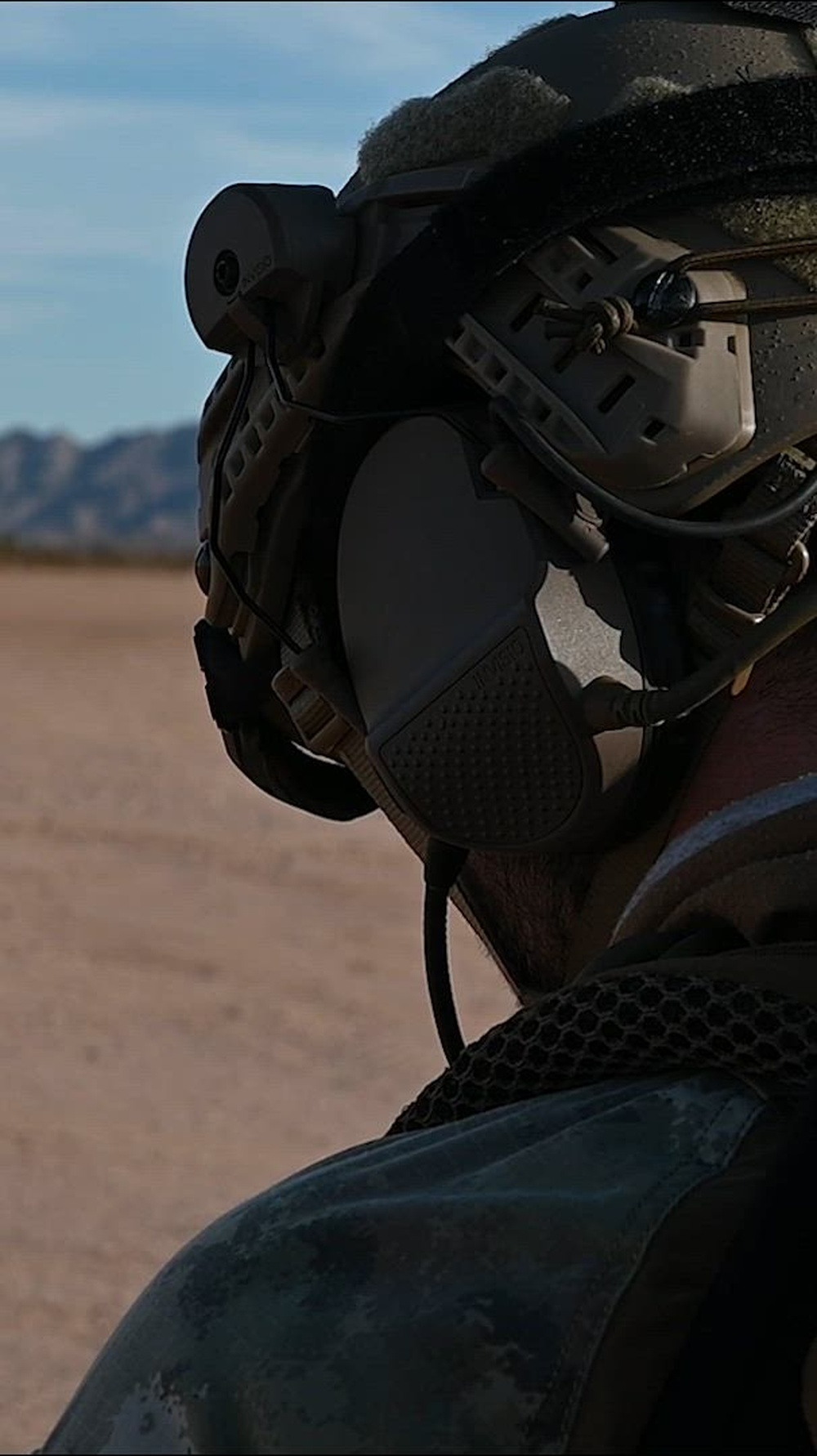 DVIDS - Video - Italian SOF conduct free fall jumps during EW 25.1