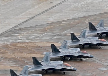 1st Fighter Wing demonstrates strength and readiness in Elephant Walk