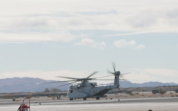 HMH-461 conducts troop insertion operations in support of SLTE 1-25