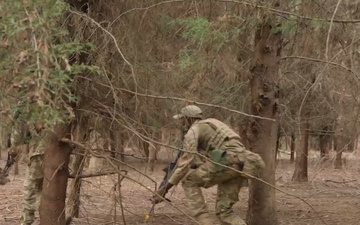 B-Roll: Sky Soldiers and Somali Danab perform a manual breech in Kenya during Justified Accord 2025