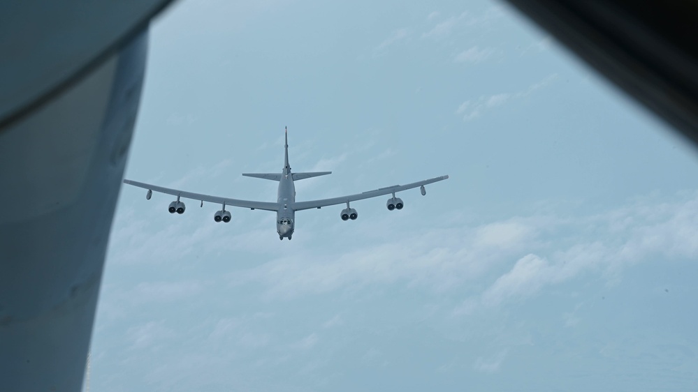 DVIDS - Video - Stratofortress soars over USCENTCOM