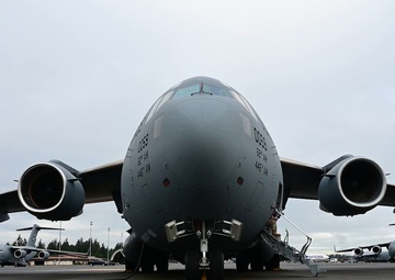 62d AW showcases Global Airlift Power during nine-ship departure