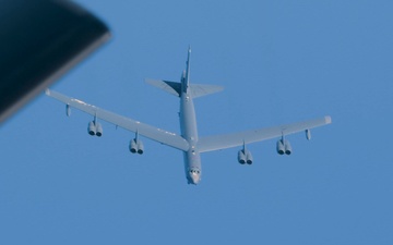 Bomber Task Force arrives in USCENTCOM AOR (stringer)