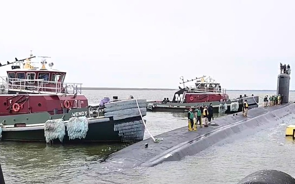 USS Oregon (SSN 793) Completes Homeport Shift to Norfolk