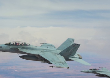 Navy Super Hornets fly in formation over USCENTCOM AOR (stringer)