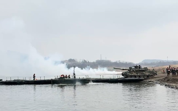 Freedom Shield 25 - ROK-US Joint Force Wet Gap Crossing