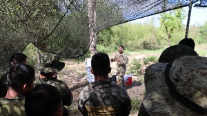 Philippine and US Army Soldiers Conduct Survivability Subject Matter Expert Exchange