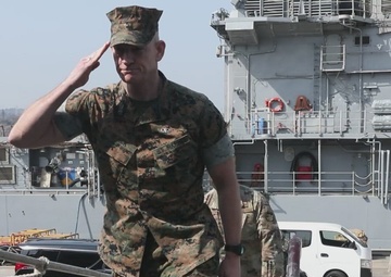 SEAC Troy Black visits Commander, Fleet Activities Yokosuka