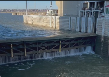 Melvin Price Locks and Dam Liftgate