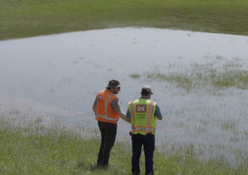 USACE flood fight teams inspect levees