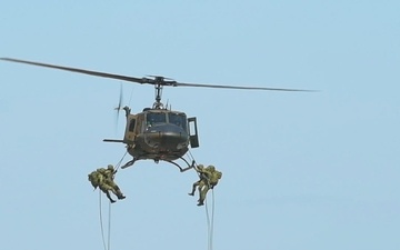 Friendship Day 2025: Fast Rope demo