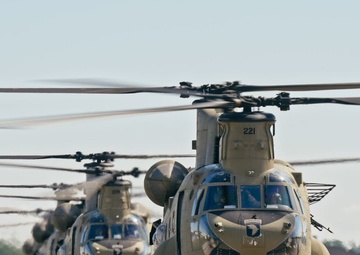 101st CAB &amp; 82nd CAB Fly into JRTC