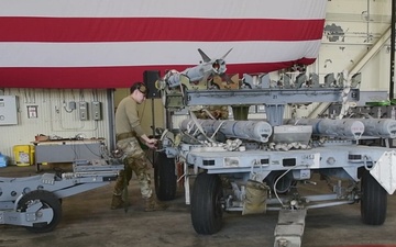 Ammo weapon loading crew
