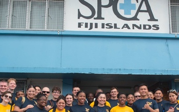 USS Blue Ridge volunteers at SPCA Animal Shelter in Suva,FIJI