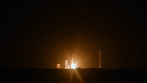Starlink 6-83 Launches from Kennedy Space Center