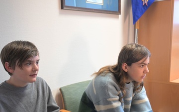 52nd Mental Health Clinic shares tools to strengthen Airmen’s resilience: Mindful parenting and stress relief techniques
