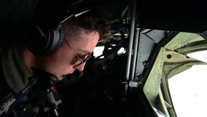 Skyway Chariot: 100th ARW refuels 48th FW