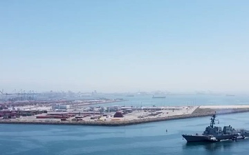 USS Carl M. Levin arrives for Los Angeles Fleet Week 2025