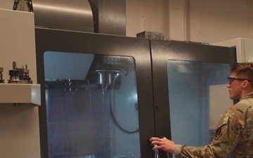 Kadena Maintainers train on 142nd Wing's F-15 Eagles and EXs